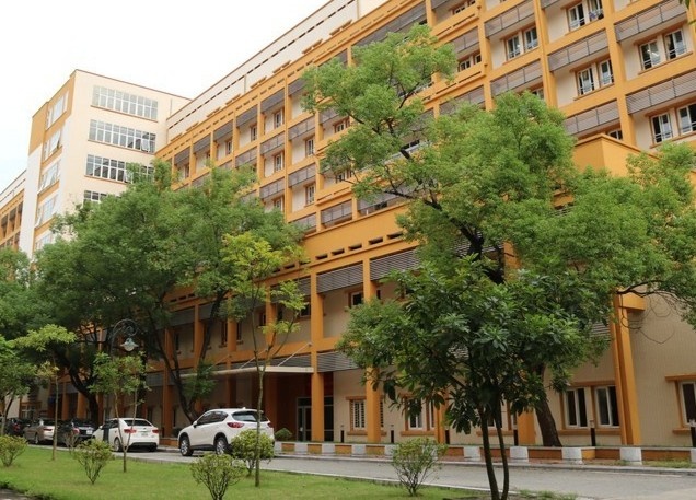 Nguoi dan ong tu vong do nhay tu tang 4 benh vien xuong dat hinh anh