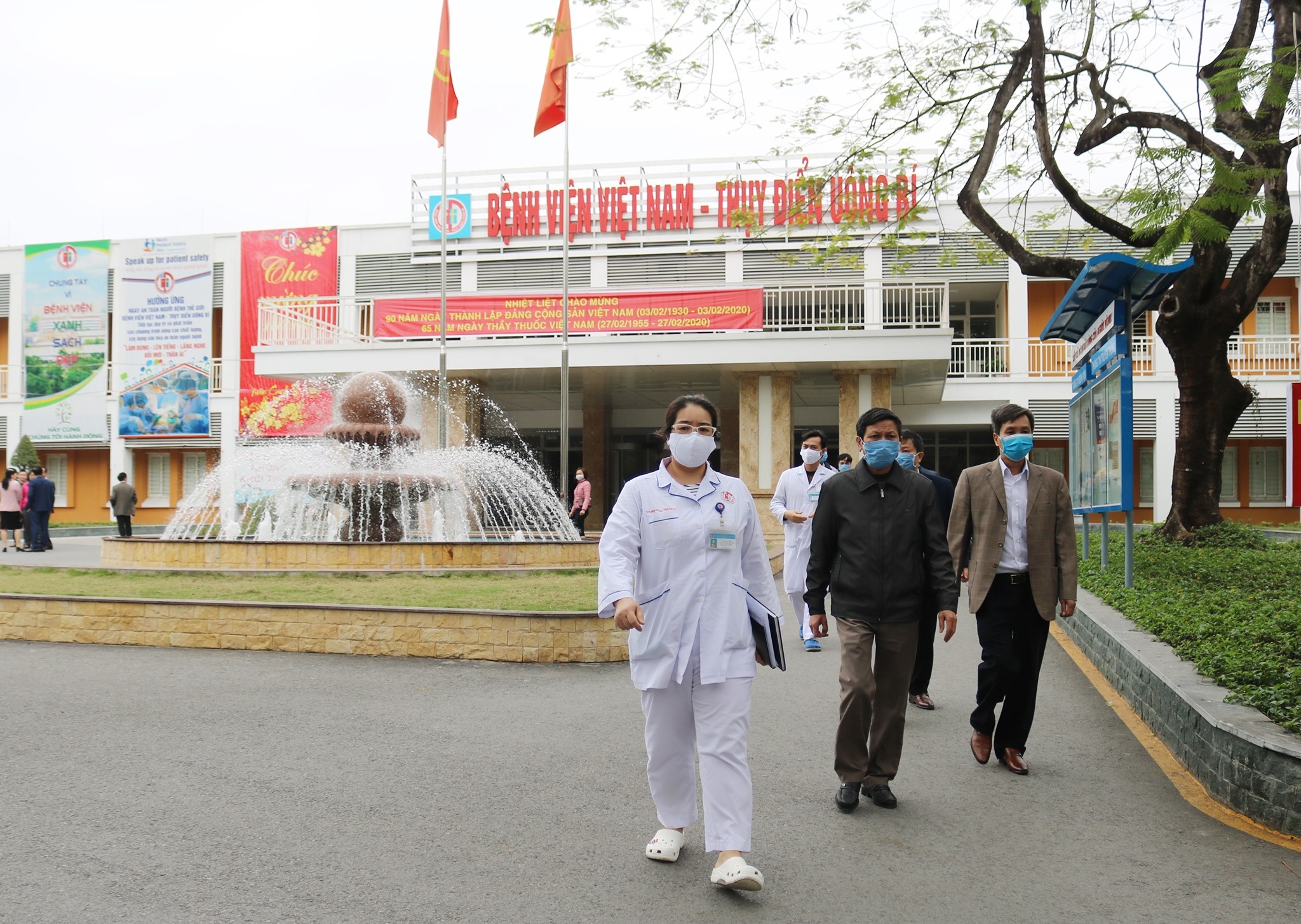 Nhay lau tai benh vien tu vong anh 1