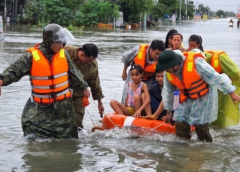 Nhung dieu can lam de phong dich benh mua mua lu hinh anh