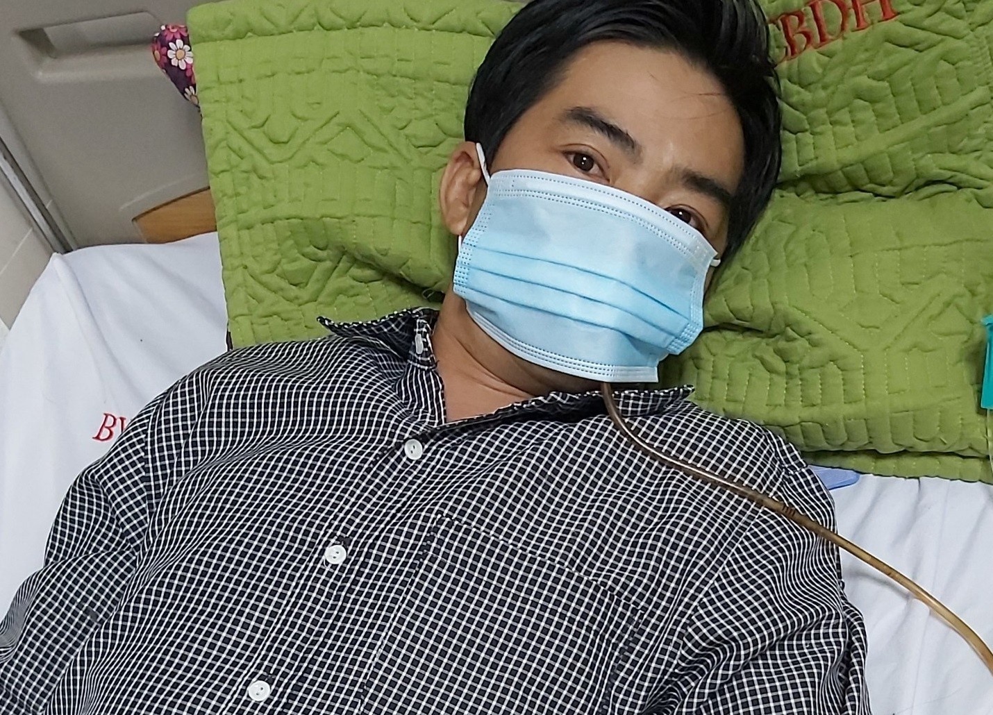 Nguoi dan ong bi tac ruot sau nhieu ngay an luong kho va bap hinh anh