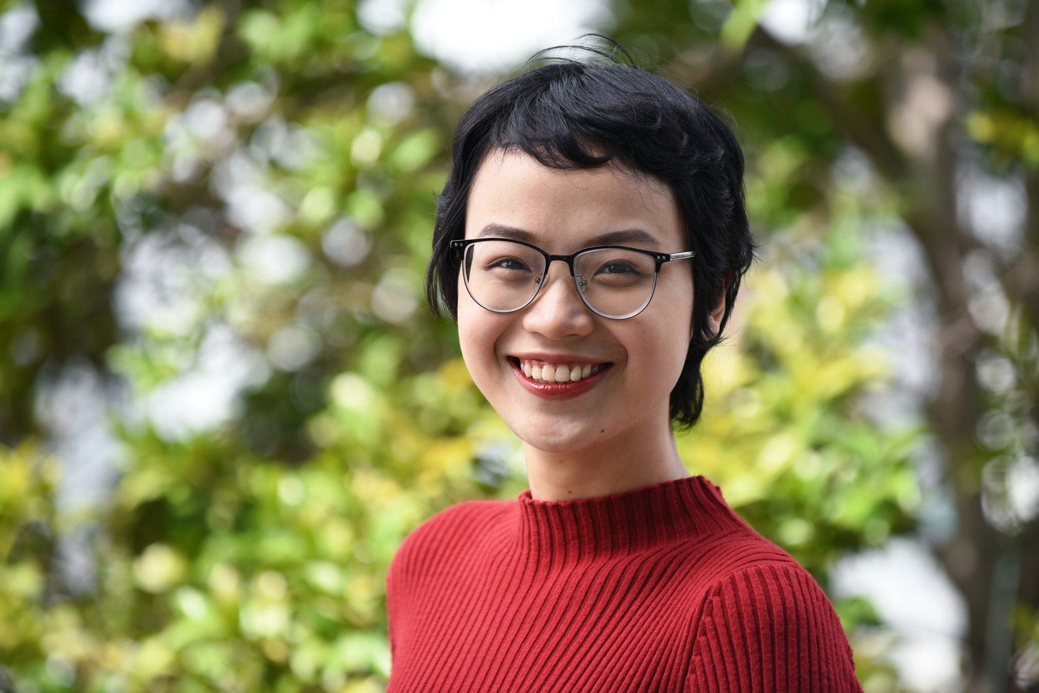 Nu sinh Ngoai thuong khoi benh ung thu anh 1