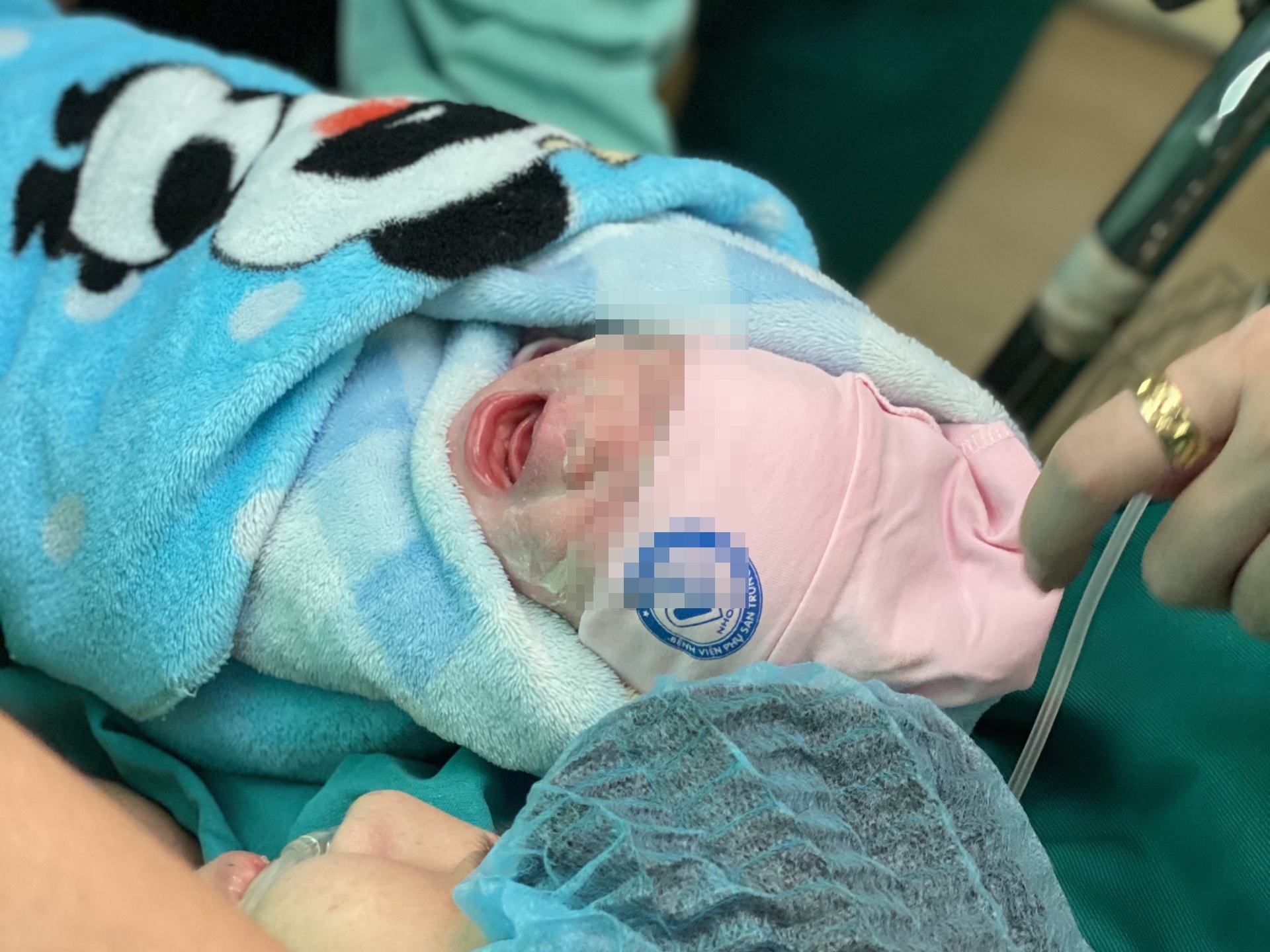 Người mẹ ung thư mang thai 37 tuần ảnh 2 Nguoi me ung thu mang thai 37 tuan anh 2