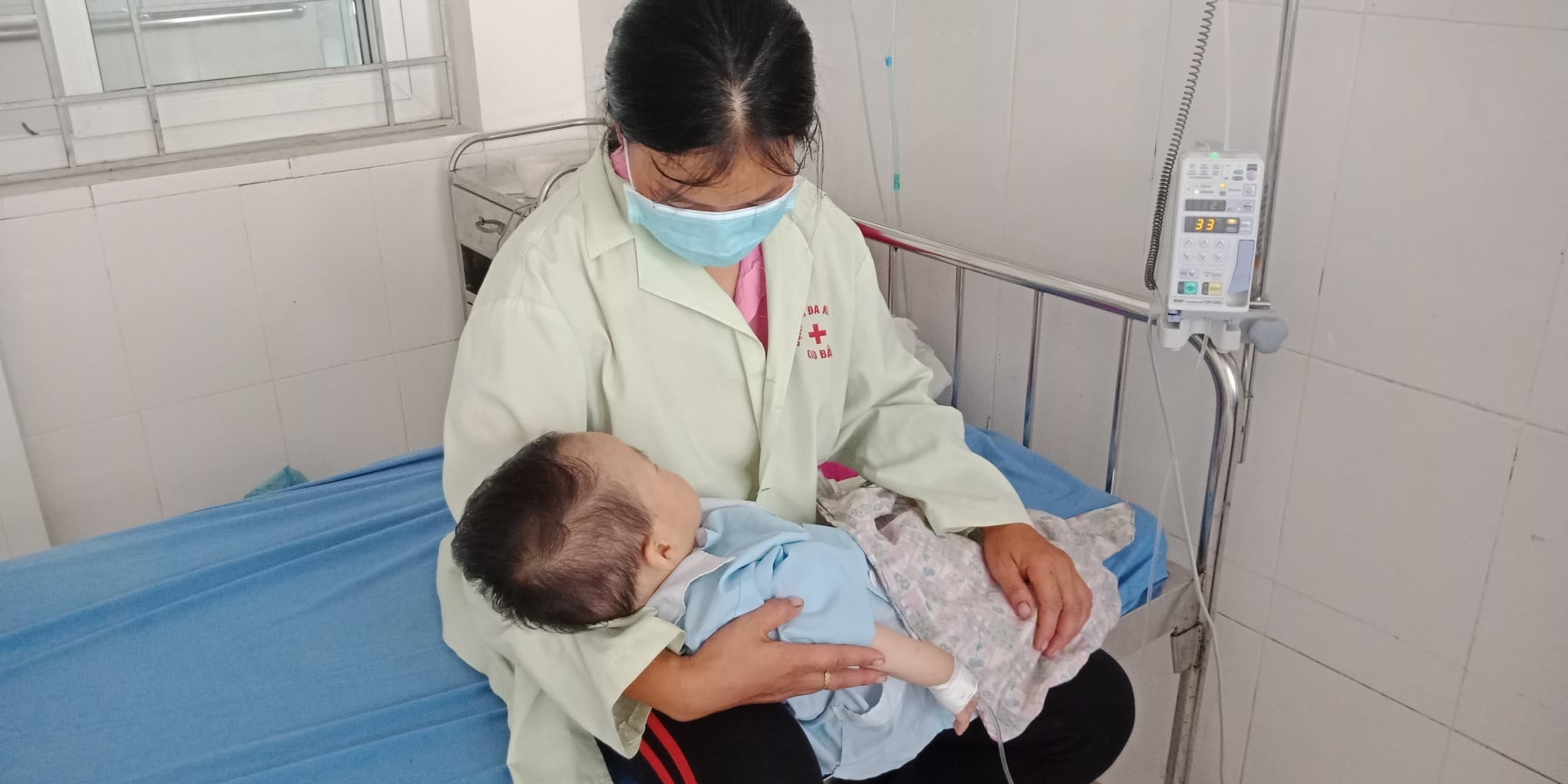 Mo cap cuu thao long ruot anh 1