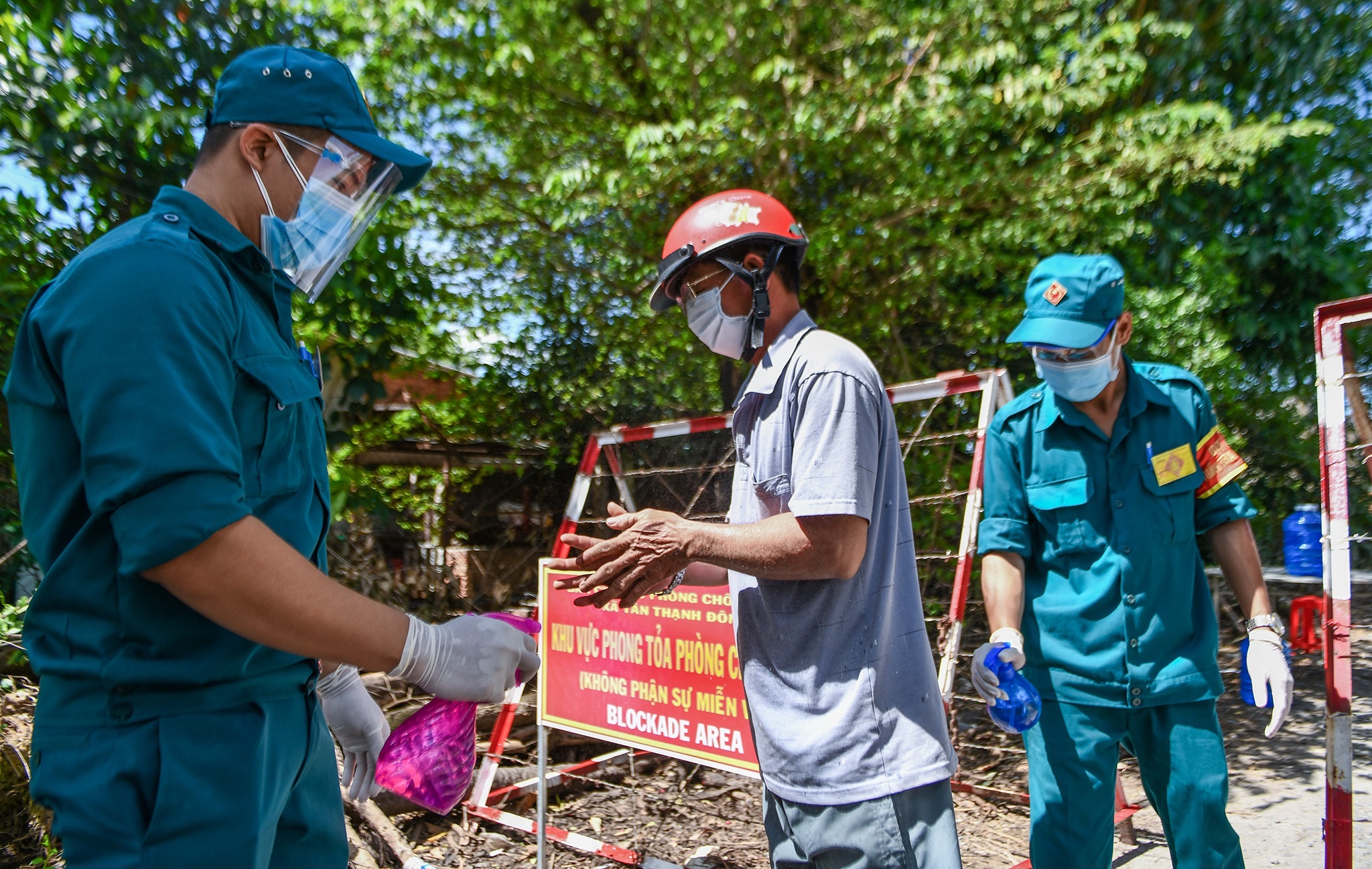 1.945 ca Covid-19 trong ngay 11/7, TP.HCM 1.397 benh nhan hinh anh