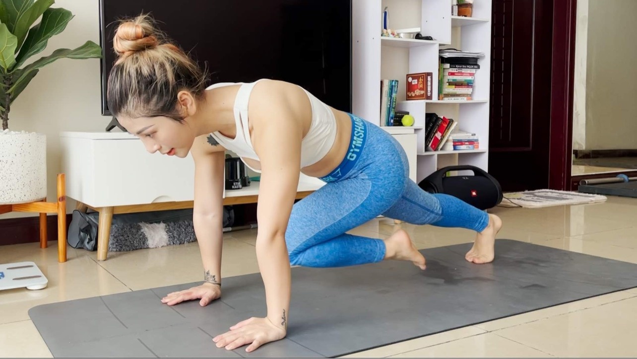 6 bai tap tai nha giup tang suc khoe trong mua dich hinh anh