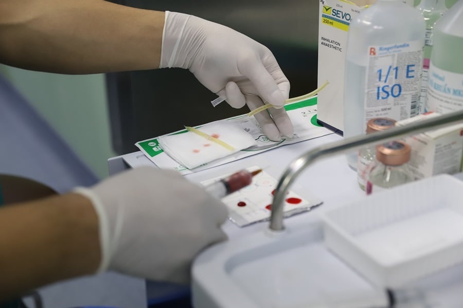 be 18 thang tuoi ung thu gan giai doan cuoi anh 2