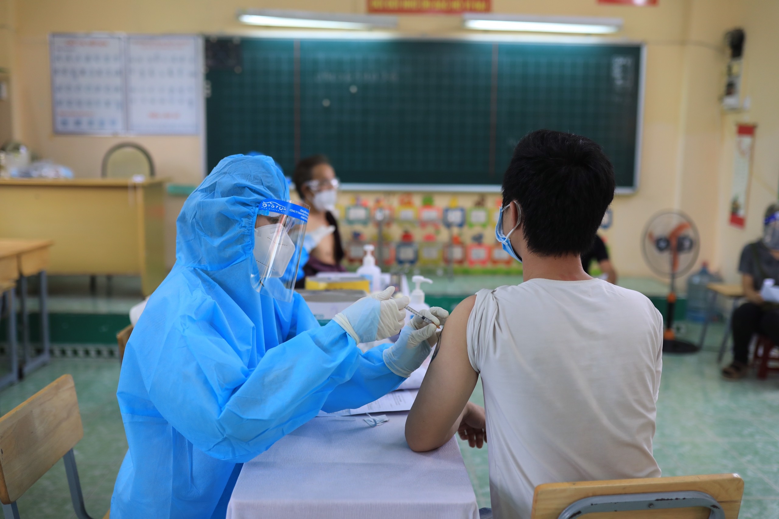 tác dụng phụ sau tiêm vaccine Covid-19 ảnh 1 tac dung phu sau tiem vaccine Covid-19 anh 1