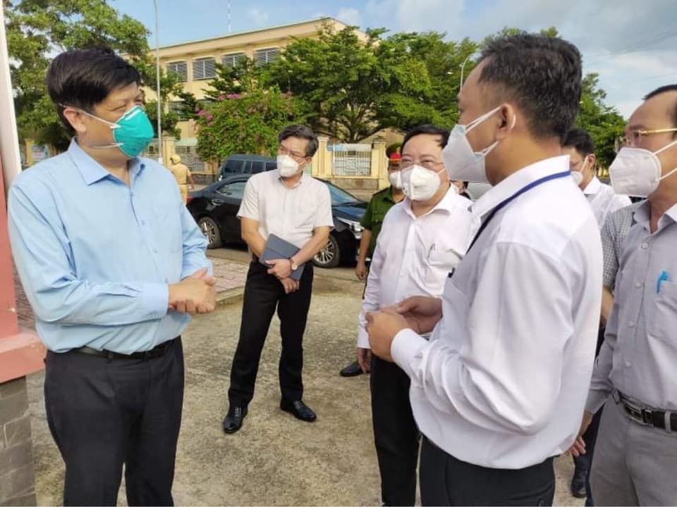 chuan bi oxy cho nguoi benh Covid-19 anh 1