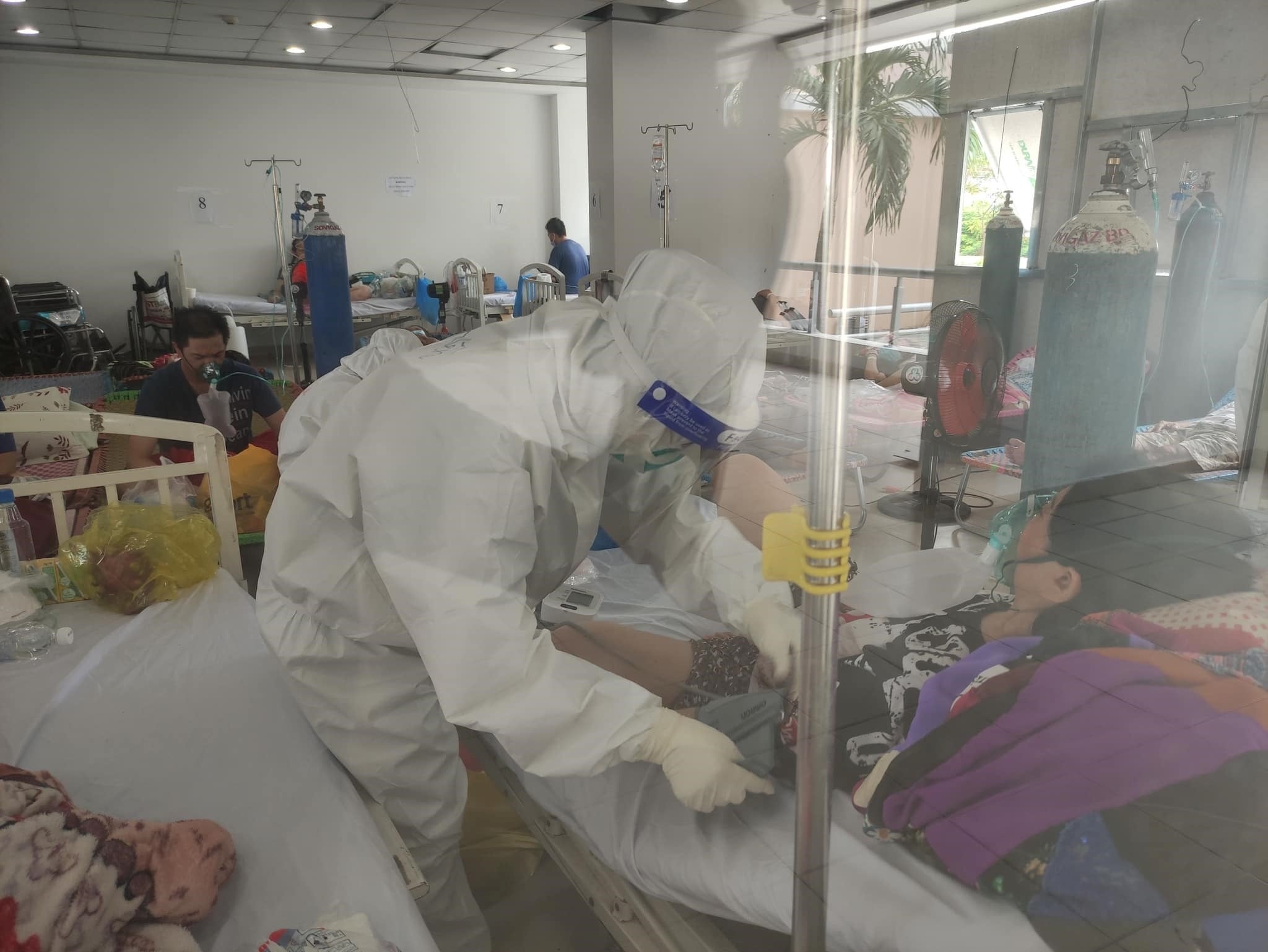 Trung tam Hoi suc trong ham de xe anh 1