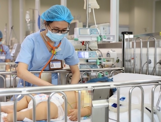 Nhiem khuan tu cau vang anh 1