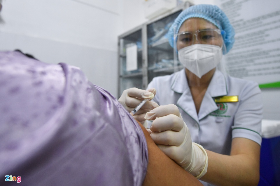 tiem vaccine ICovid-19 o TP.HCM anh 1