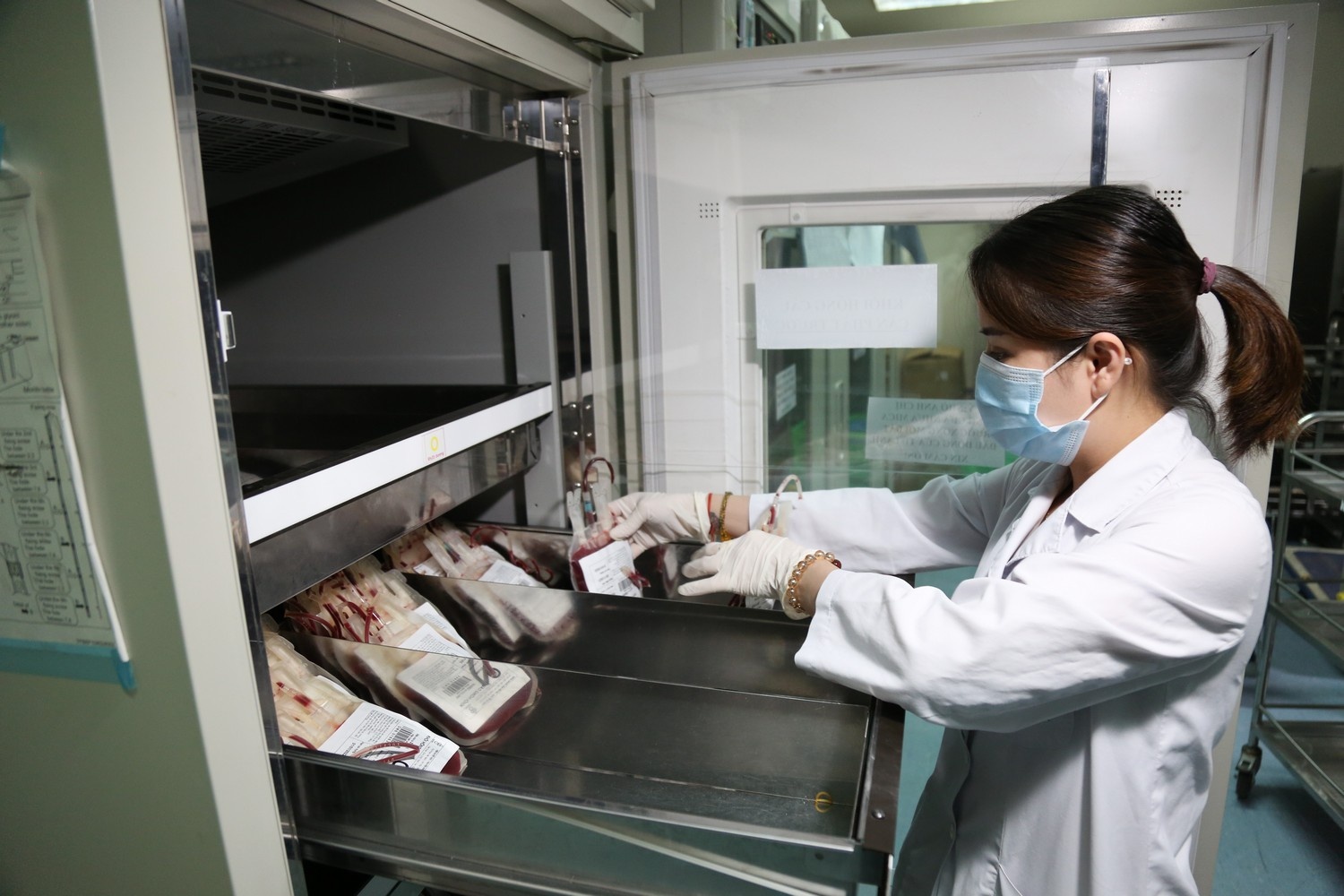 Sắp hết máu dự trữ ảnh 1 Sap het mau du tru anh 1