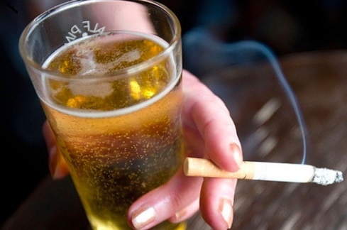 5 thoi quen gay hai than hinh anh