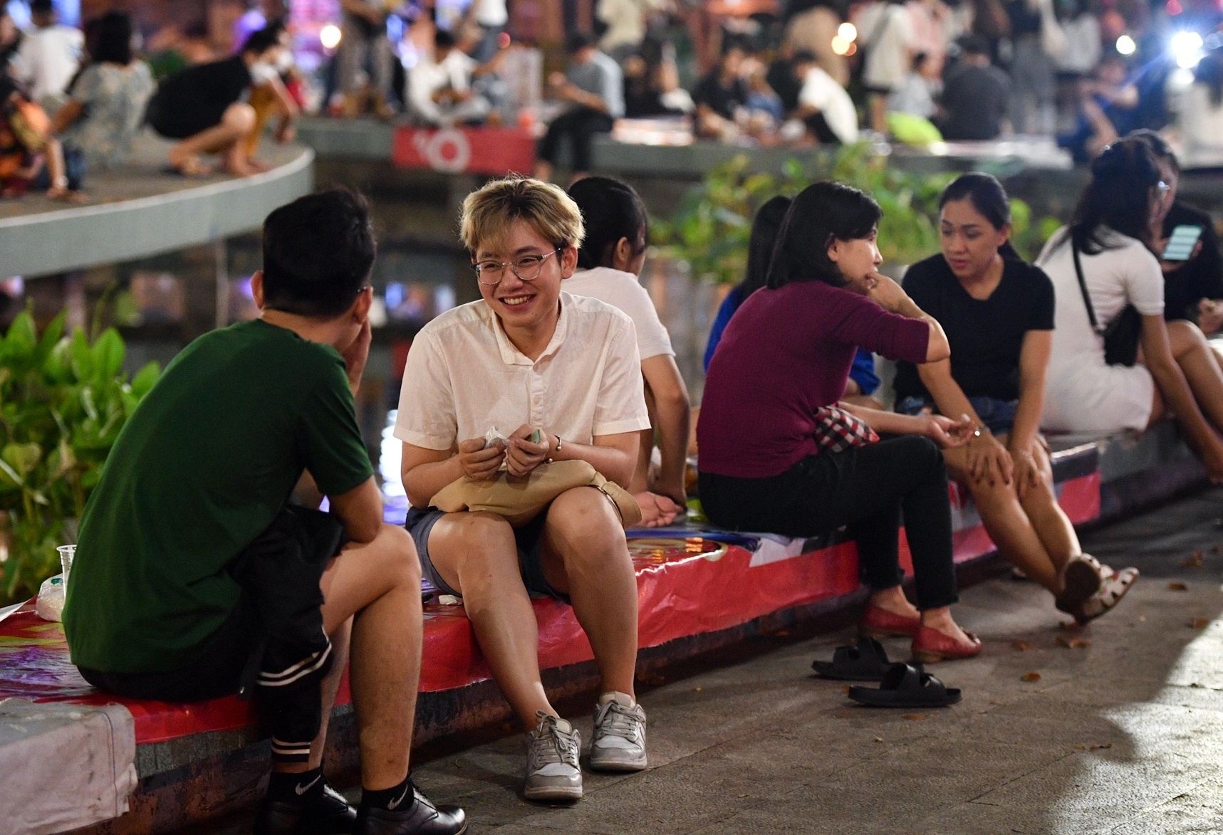 Them 23.012 ca mac Covid-19 hinh anh