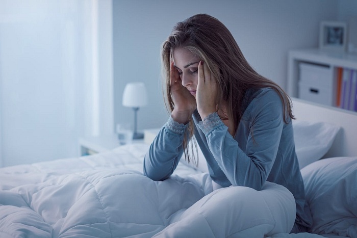Dieu tri mat ngu hau Covid-19 bang phuong phap vat ly tri lieu hinh anh