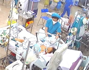 hon me gan vi sot xuat huyet anh 1