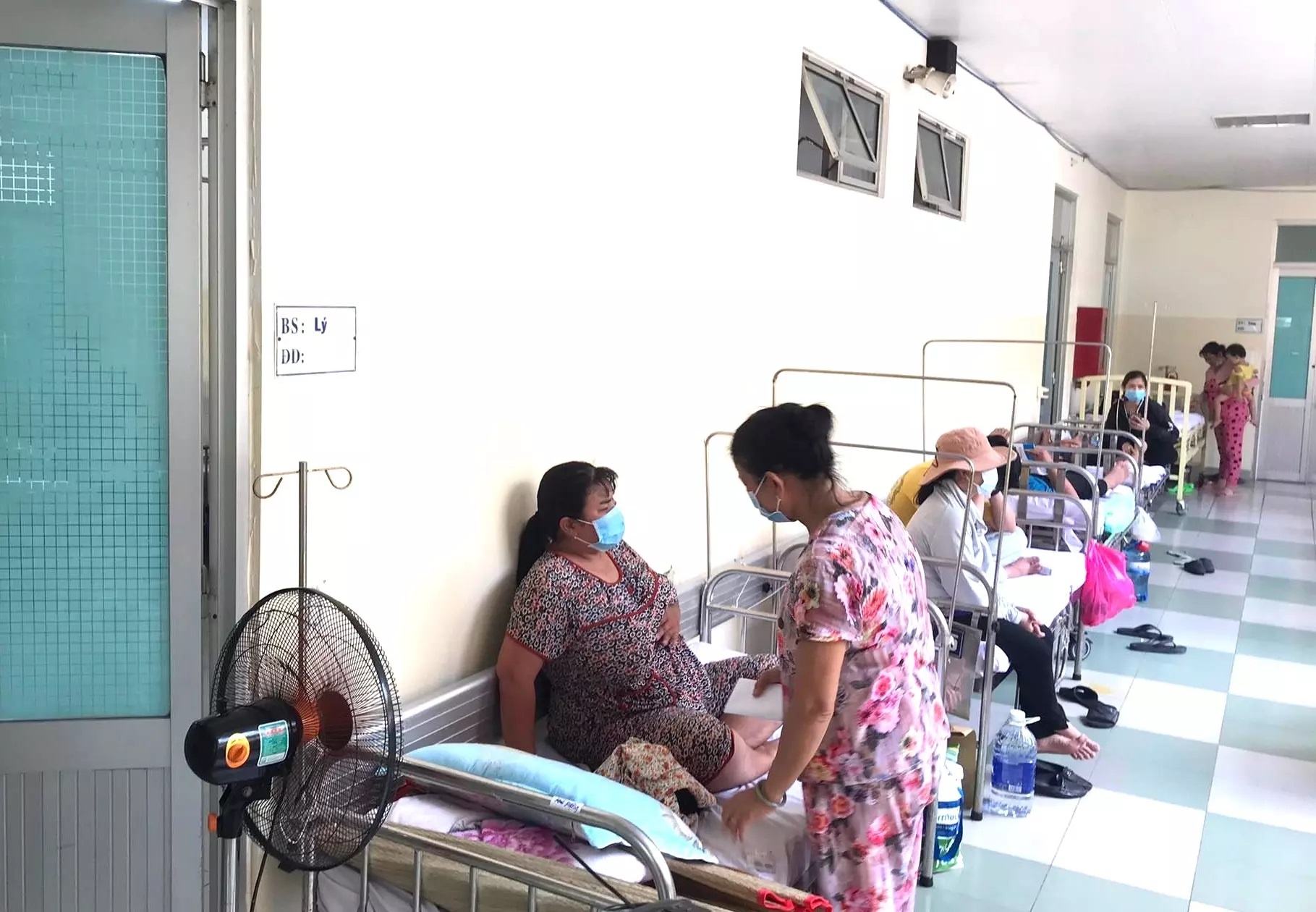 me bau tai TP.HCM mac sot xuat huyet anh 1