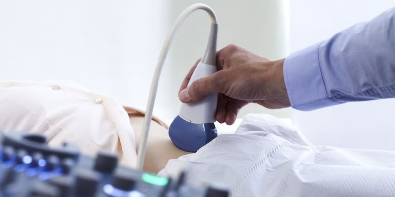 Nguoi can di kham than,  tiet nieu anh 2