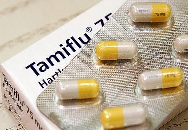 Bac si ke don tri cum A du benh nhi test am tinh hinh anh