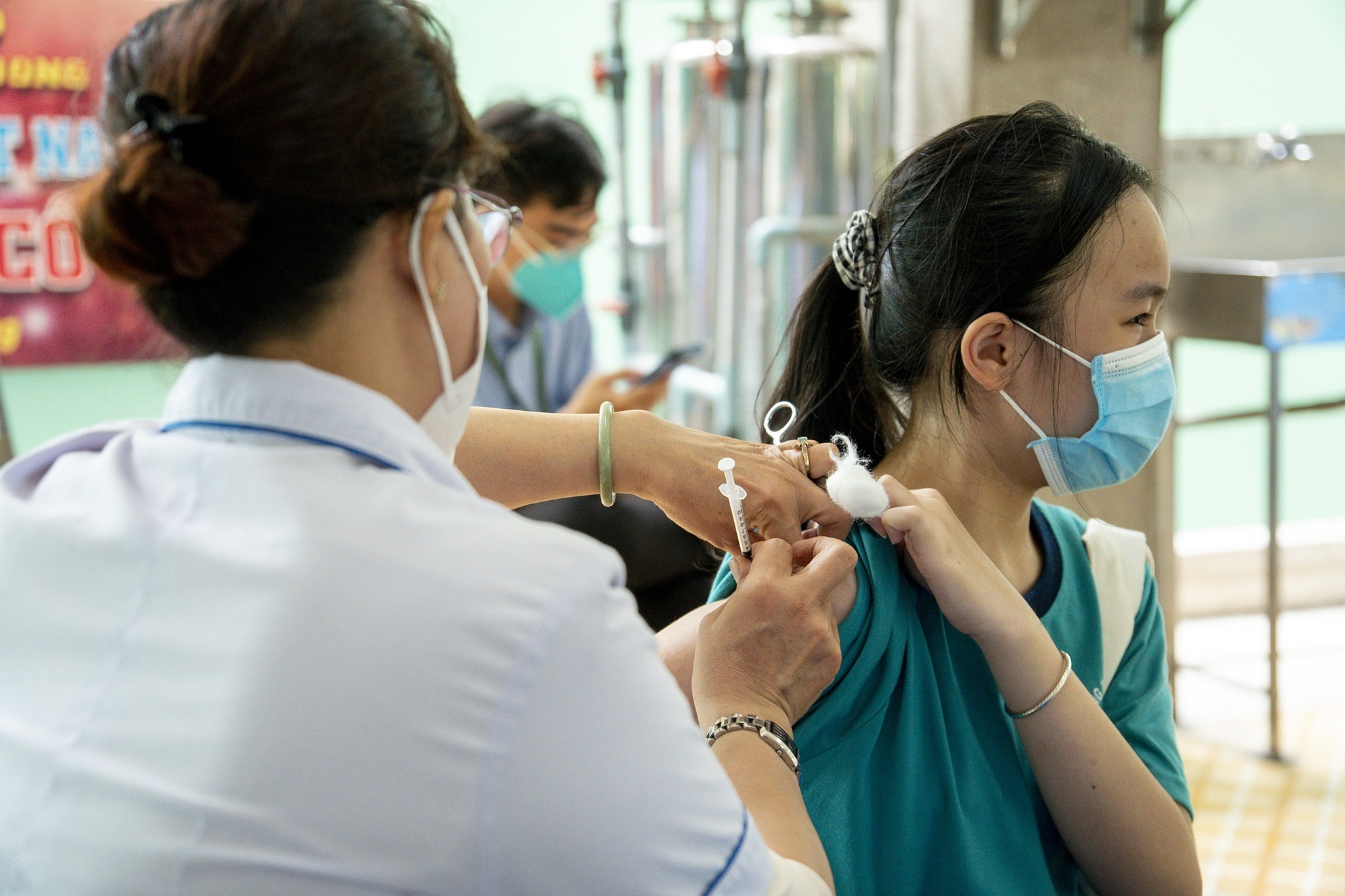 ty le tiem vaccine Covid-19 cho tre o TP.HCM anh 1