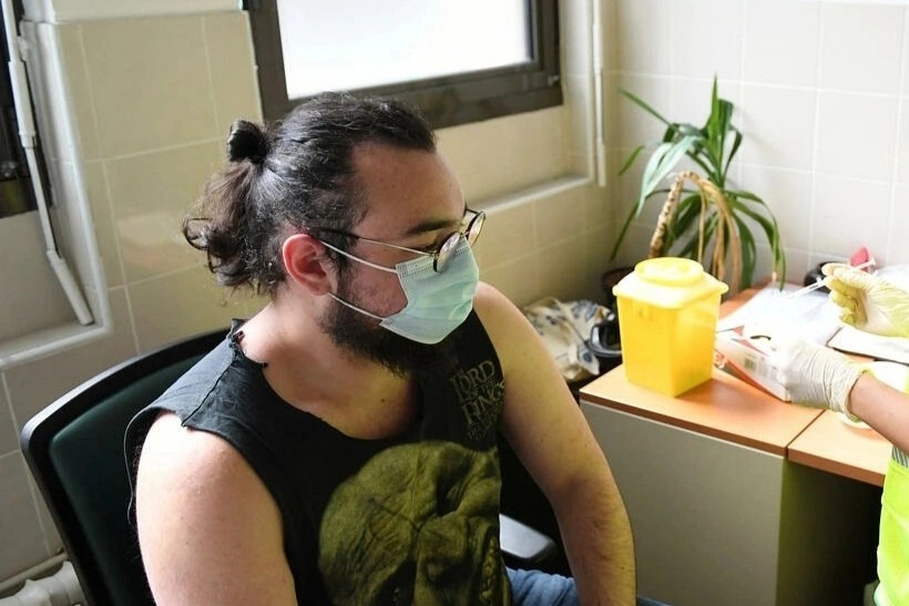 Ton thuong tam ly de nang benh nhan mac dau mua khi hinh anh