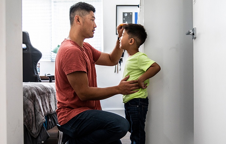 5 loai rau nhieu canxi giup tre tang chieu cao hinh anh