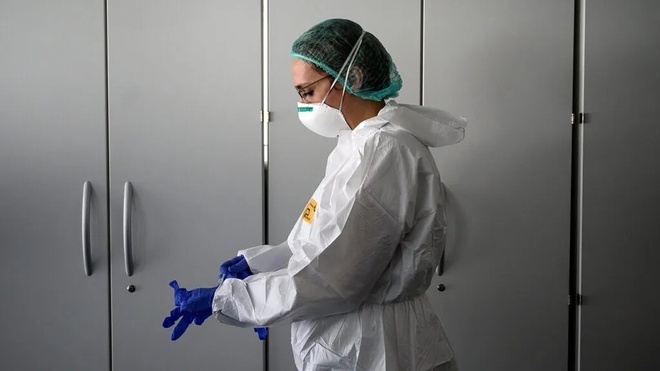 So benh nhan mac Covid-19 nang tang len cao nhat trong 4 thang qua hinh anh