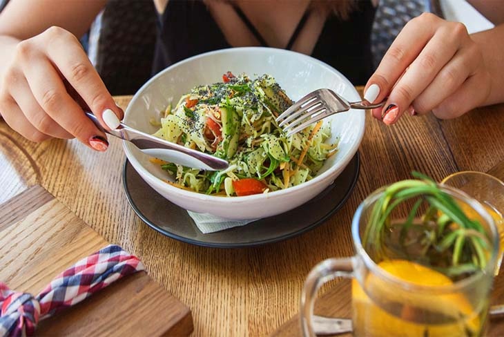 Thuc pham tot cho nguoi benh trong thoi ky hau Covid-19 hinh anh