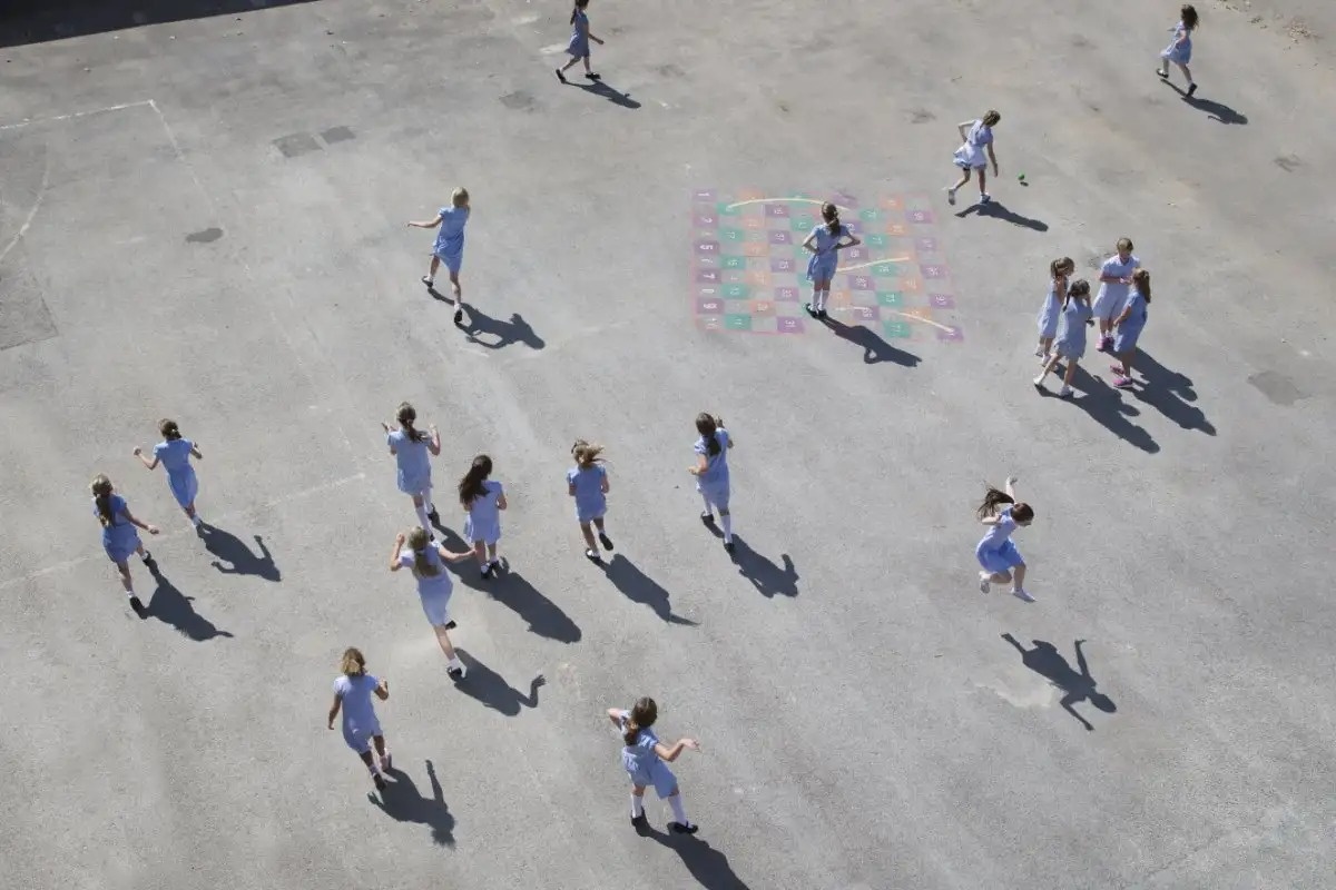 day thi som be gai anh 1