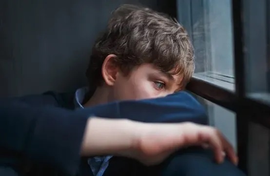 Nam sinh sung sot khi duoc bac si thong bao mac benh lau hinh anh