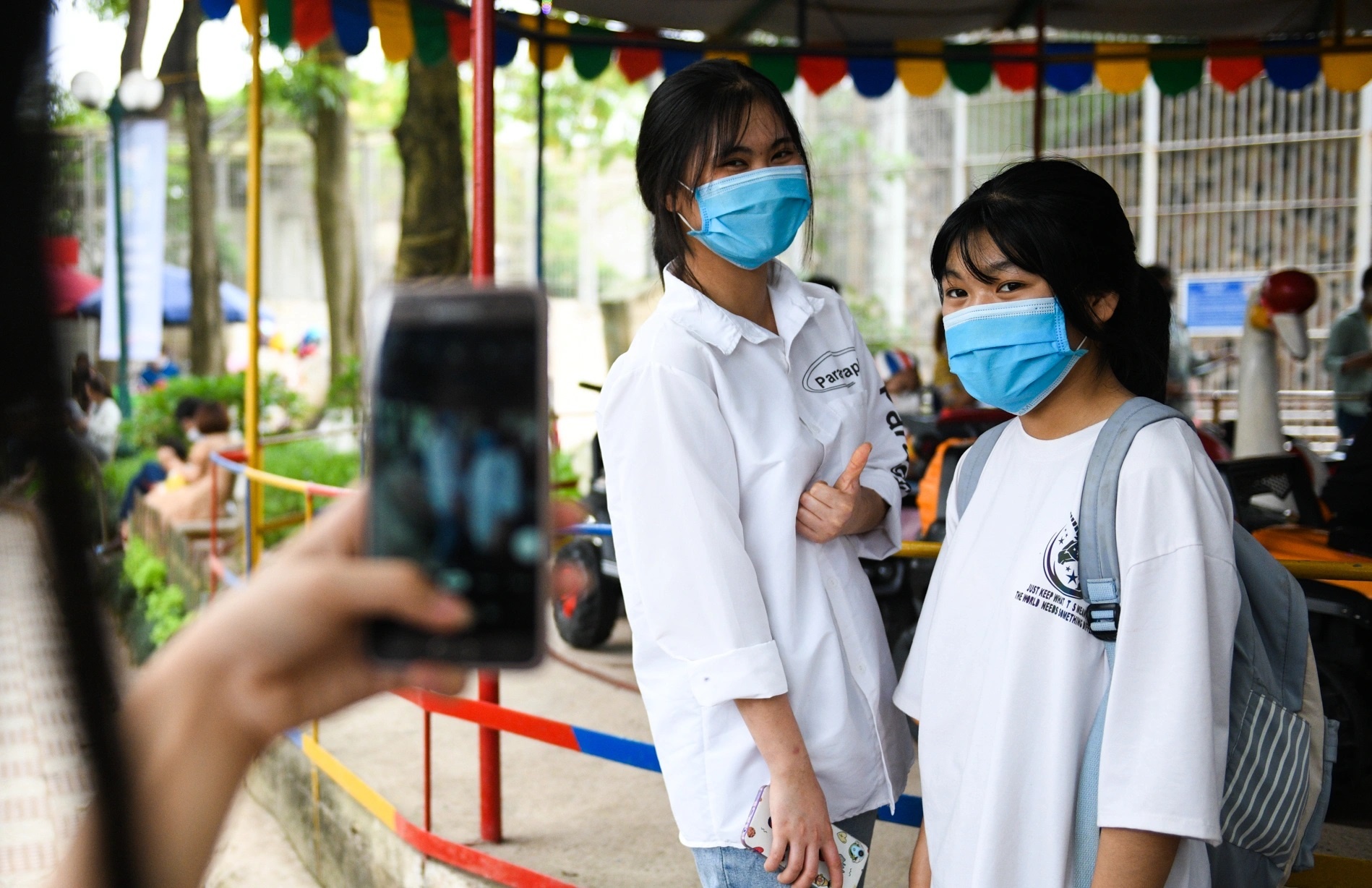 So ca mac Covid-19 tiep tuc o moc 500 hinh anh