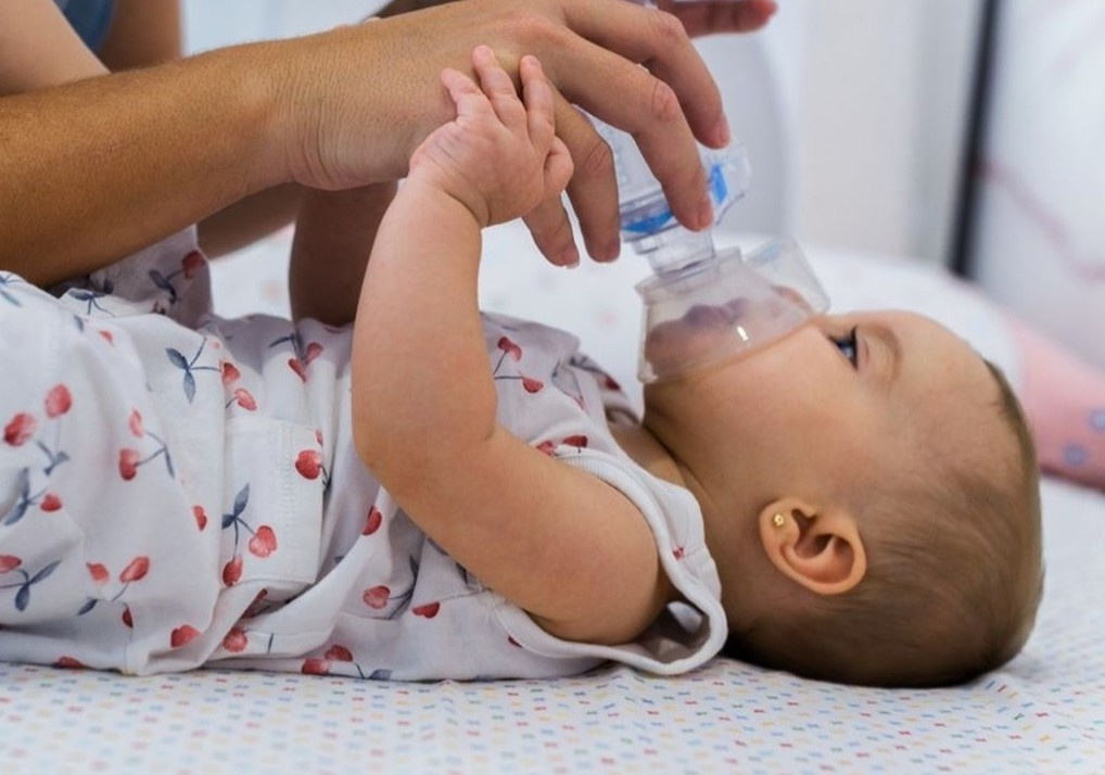 Can benh moi tre se mac it nhat mot lan hinh anh