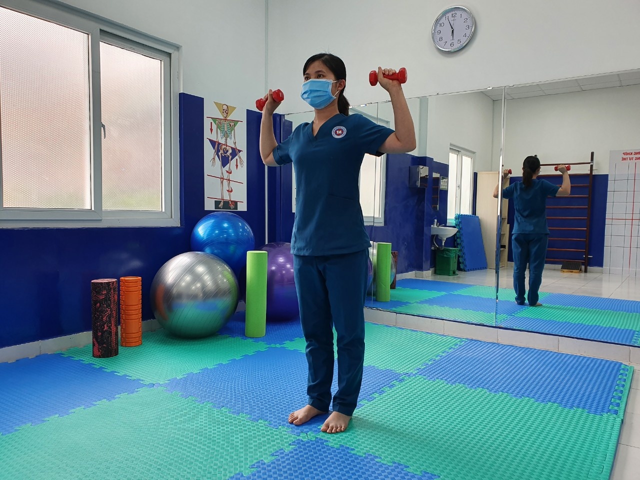 Bai tap giam dau lung anh 11