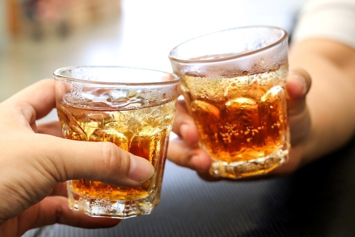 Ba dieu tuyet doi khong nen lam sau khi uong ruou, bia hinh anh