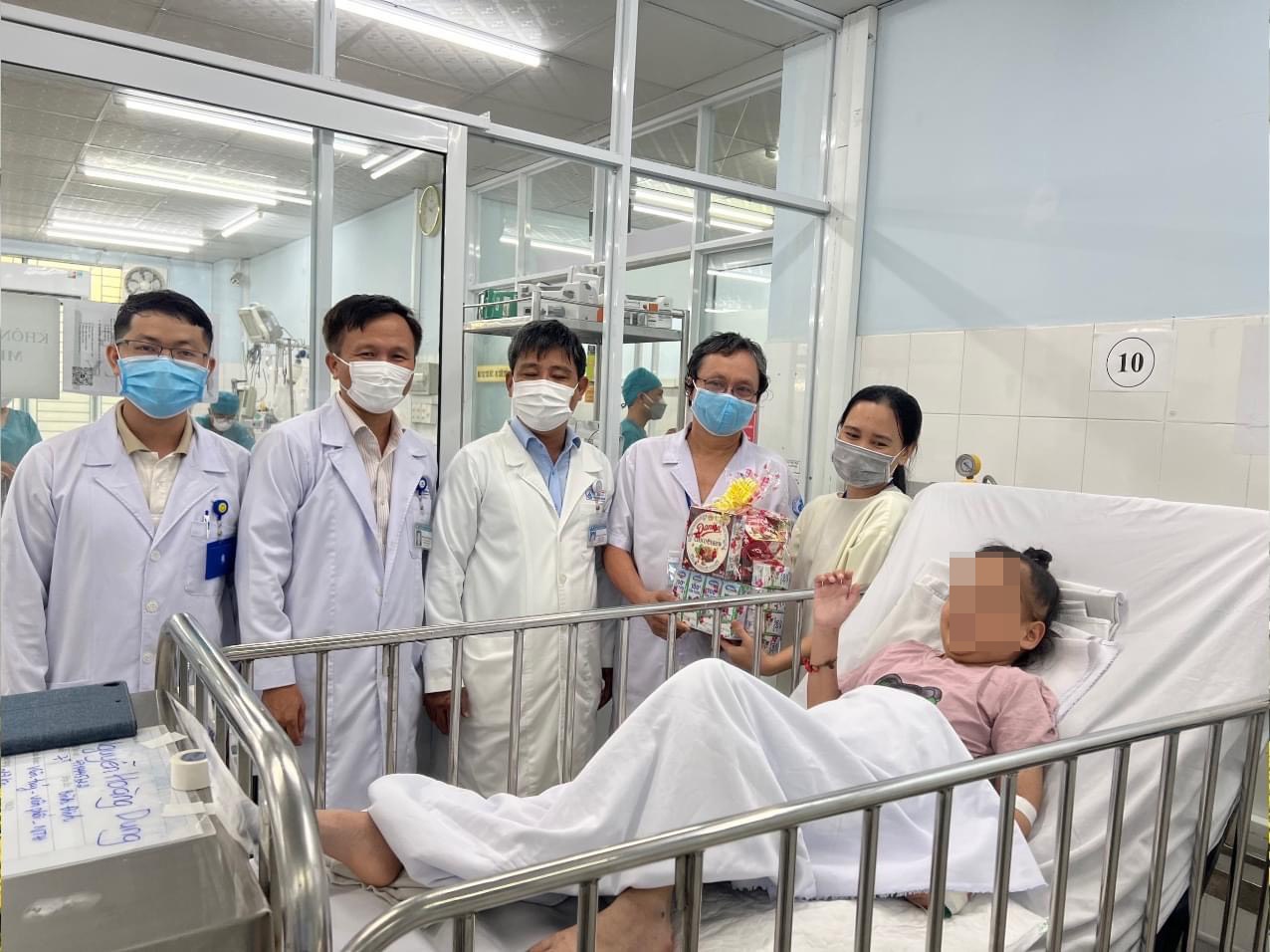 Can benh khien be trai dot ngot liet tu chi sau 3 ngay hinh anh