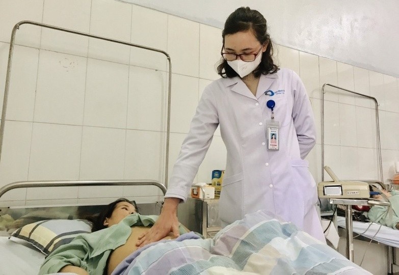 Mat 2 lit mau vi vo thai ngoai tu cung hinh anh