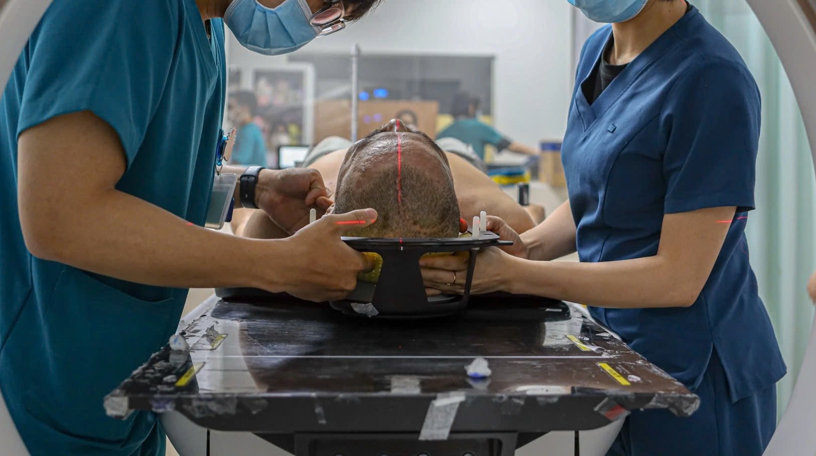 Bo Y te chi dao vu lum xum thai do ung xu voi benh nhan o Benh vien K hinh anh