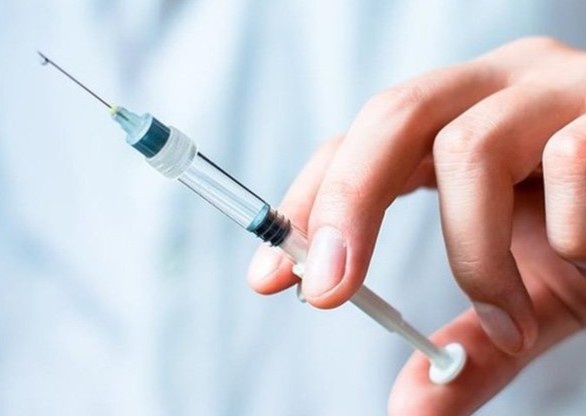 Vong 3 sung tay, chay dich mu vi tiem 300 cc filler hinh anh