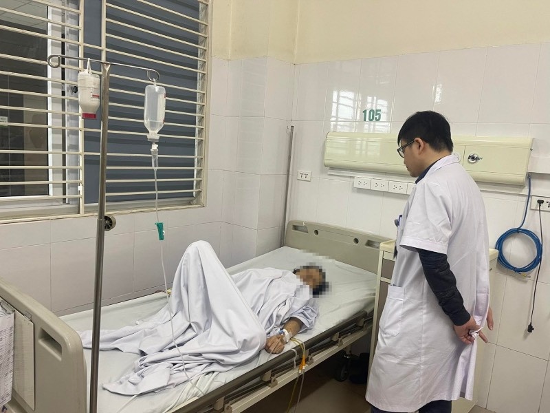 Mac ung thu gan 4 nam van song khoe hinh anh