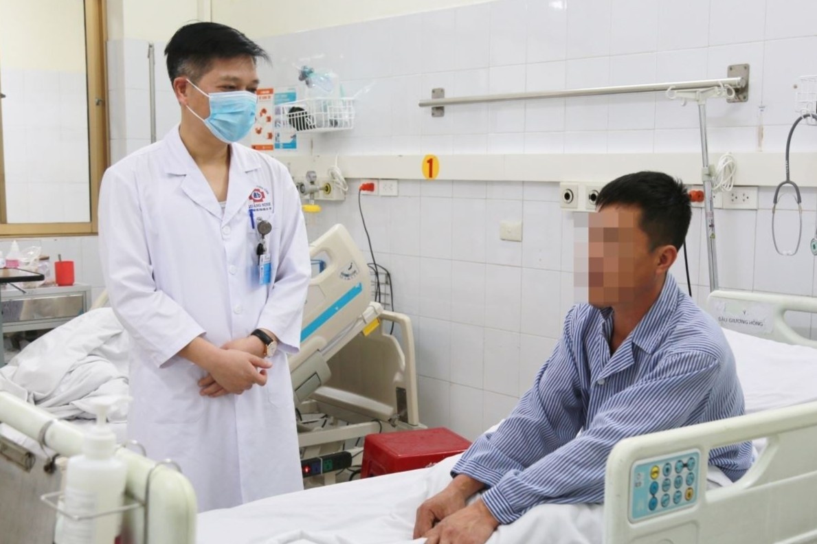 Liet tu chi va ngung tim sau khi an so bien hinh anh