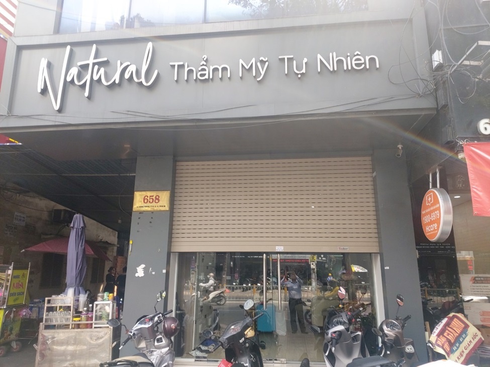 Tham my vien tai TP.HCM bi dinh chi hoat dong vi khong co giay phep hinh anh