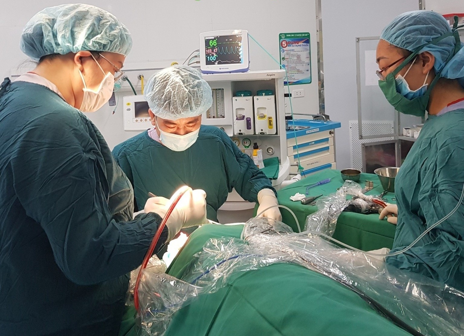 Bi chan thuong nghiem trong sau nga nhung khong phat hien suot 2 thang hinh anh