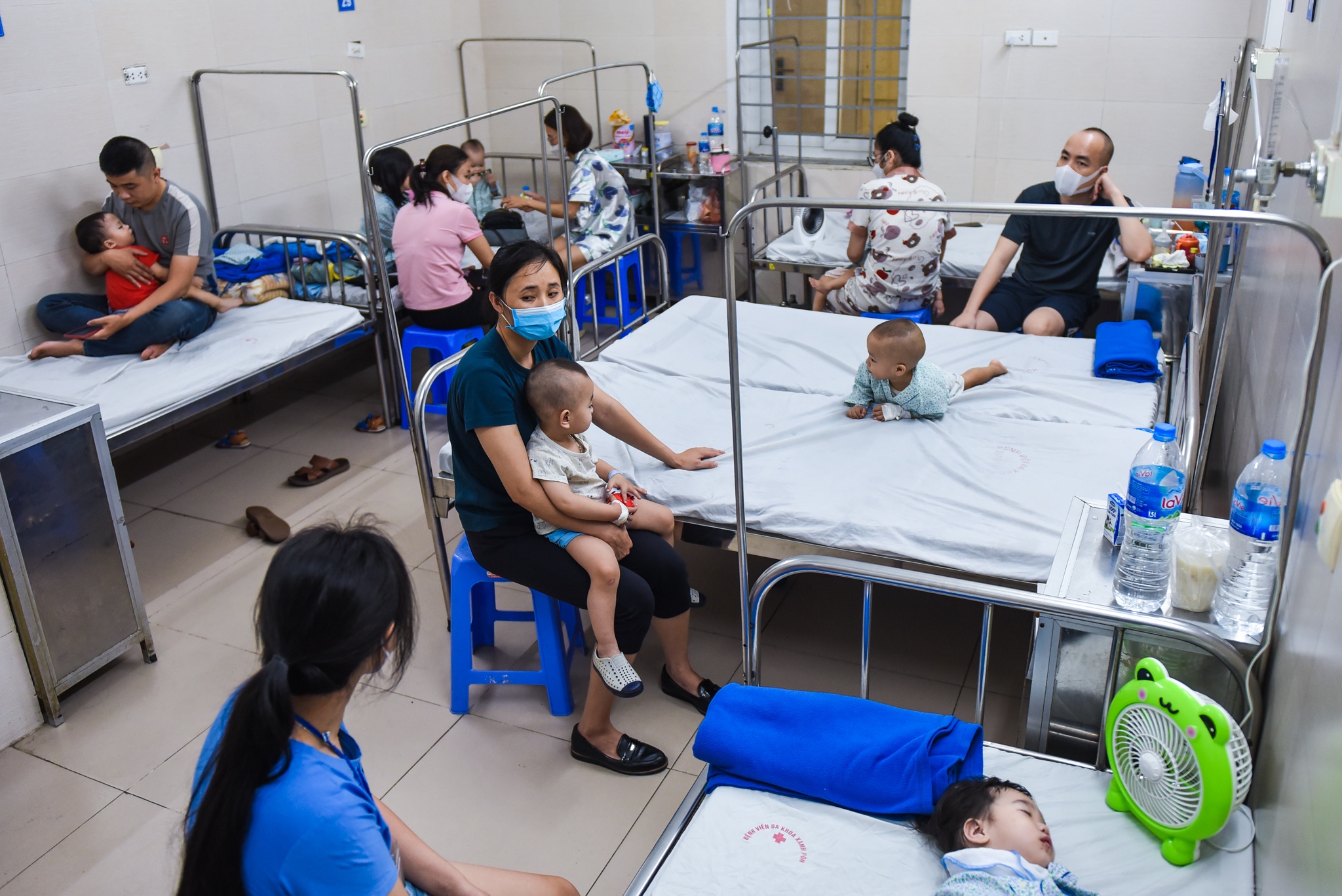 nhieu benh truyen nhiem anh 1