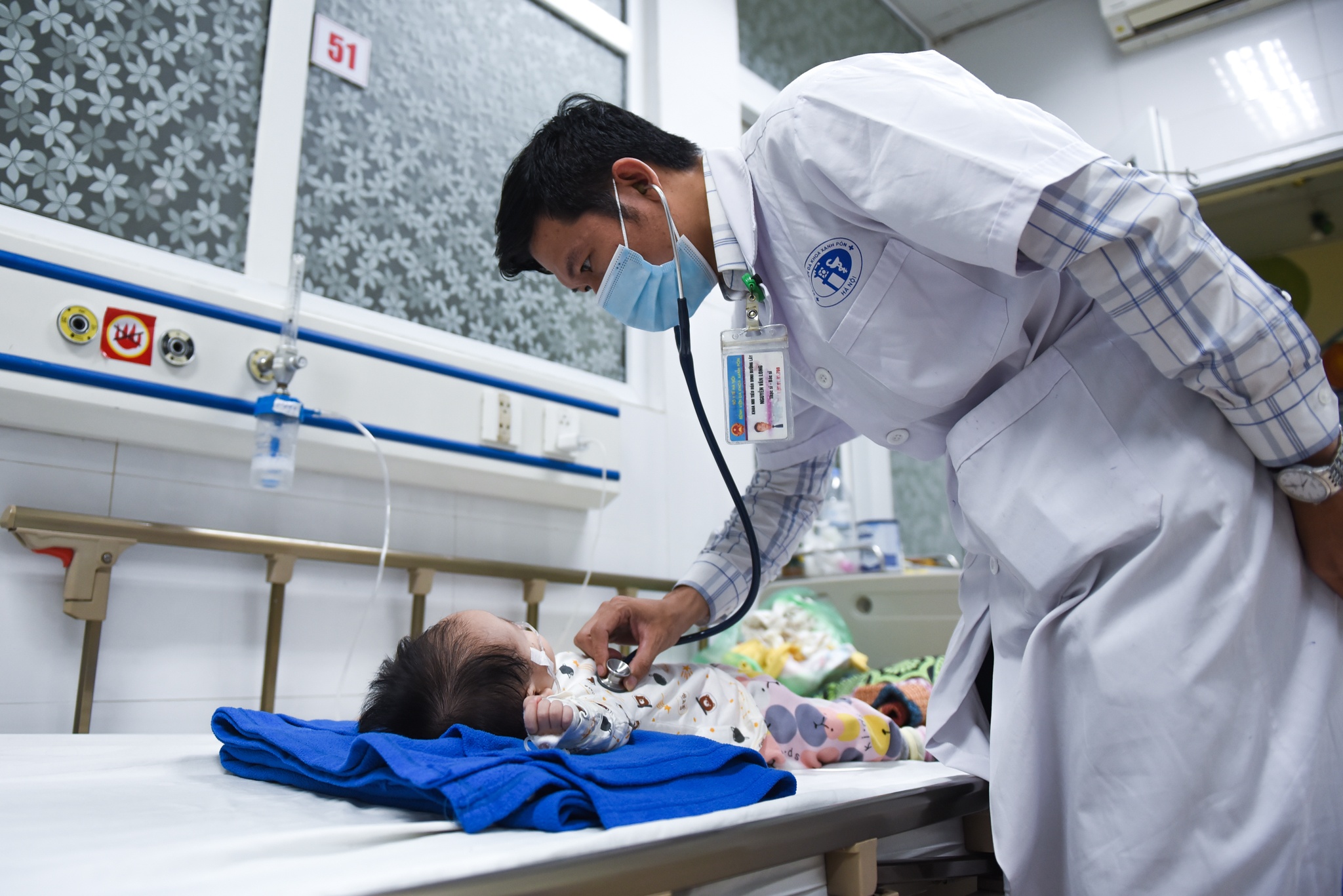 nhieu benh truyen nhiem anh 10