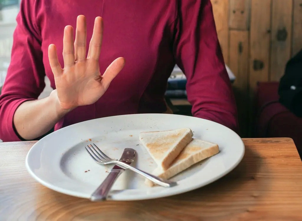 Dau hieu khi an canh bao ung thu hinh anh