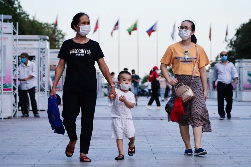 nhot con o nha anh 1