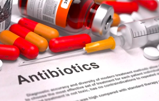 bac si ban nen tranh anh 3