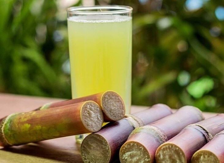 Ba bau co duoc uong nuoc mia khong? hinh anh