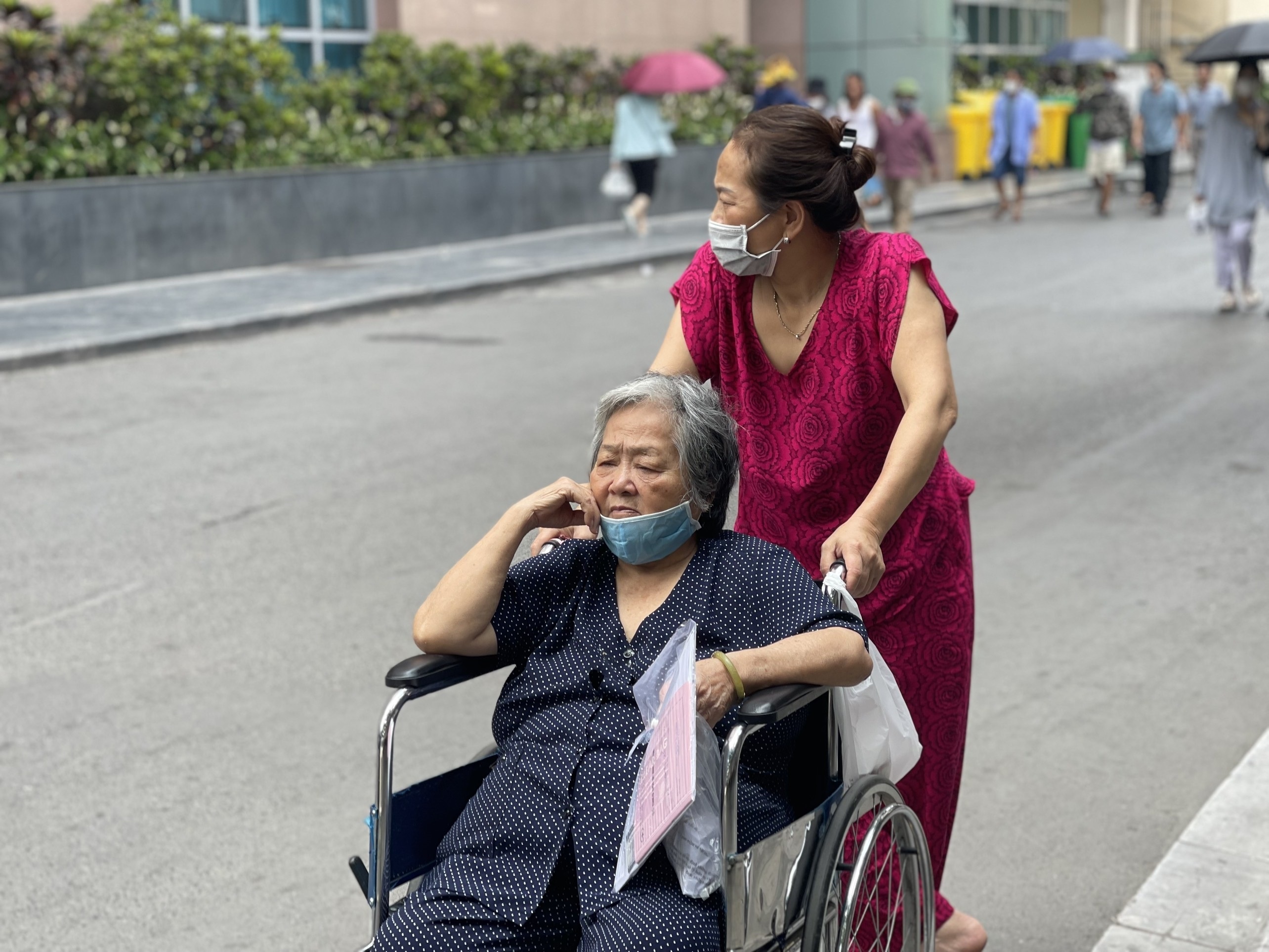 mệt mỏi dưới nắng nóng ảnh 1 met moi duoi nang nong anh 1