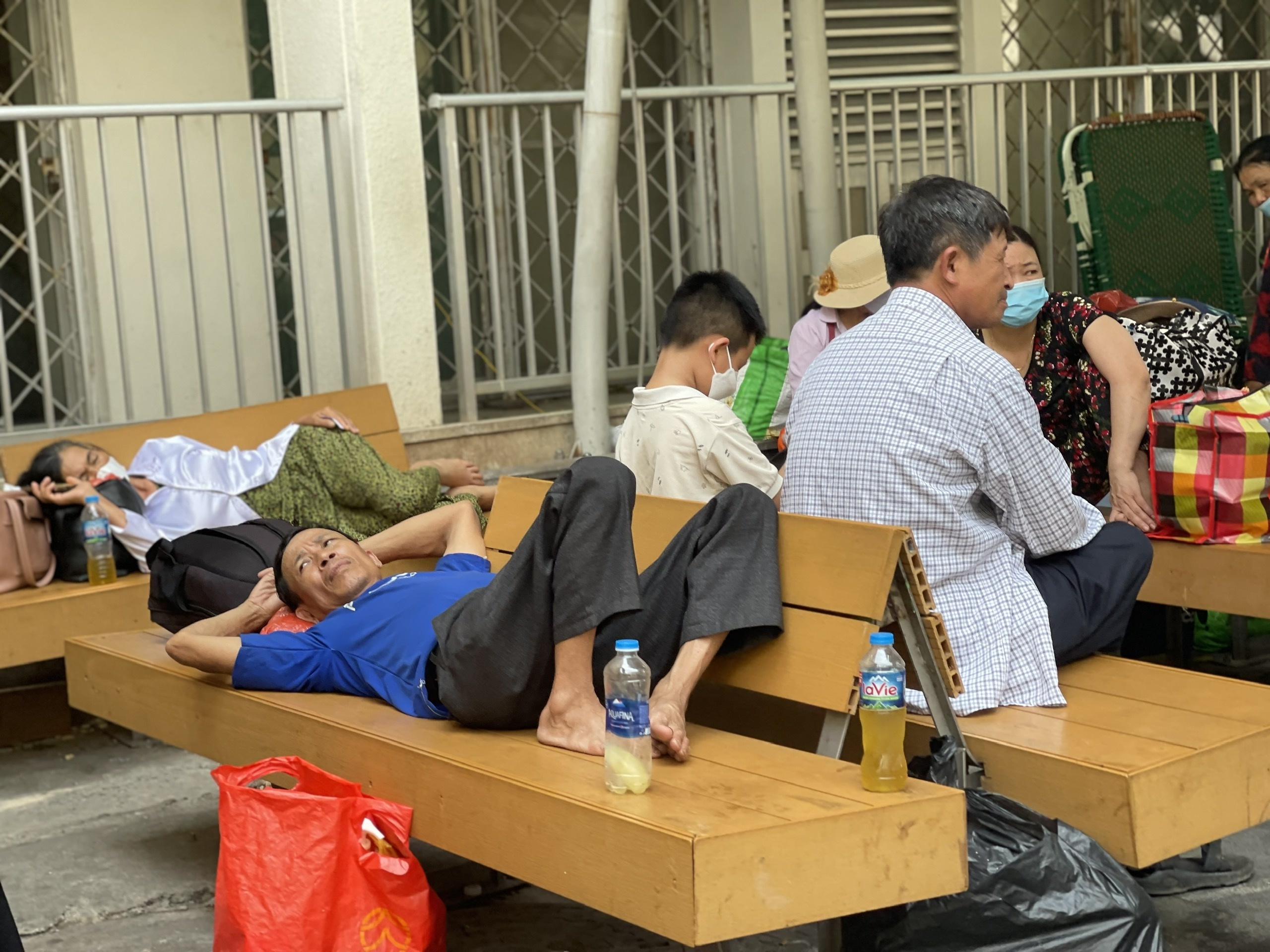 mệt mỏi dưới nắng nóng ảnh 3 met moi duoi nang nong anh 3